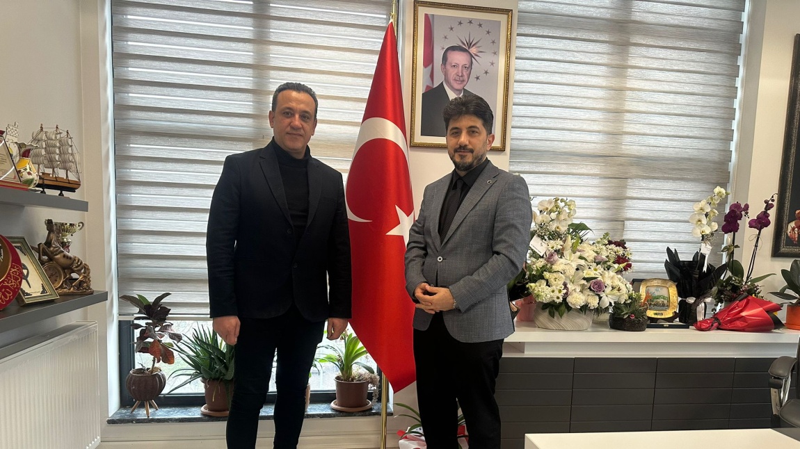 İlçe Milli Eğitim Müdürümüz Sayın Mustafa Fatih TOPSAKAL a hayırlı olsun ziyaretinde bulunduk.